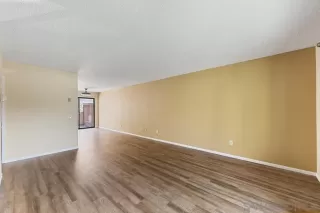 Photo #6: 240018584 Listing