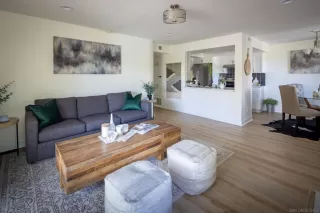 Photo #1: 240018595 Listing