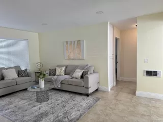 Photo #1: 240018614 Listing 