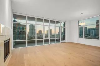 Photo #1: 240018623 Listing 