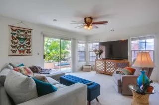 Photo #3: 240018626 Listing