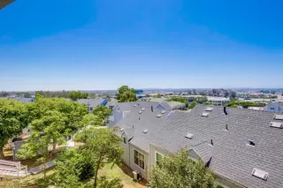 Photo #5: 240018627 Listing