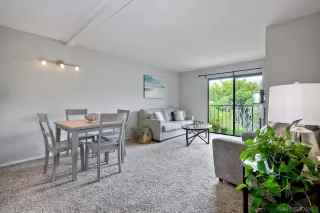 Photo #2: 240018671 Listing 