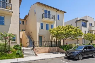 Photo #2: 240018673 Listing