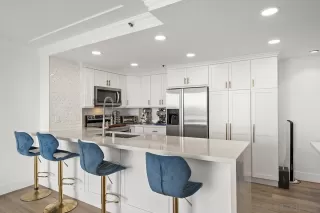 Photo #1: 240018677 Listing 