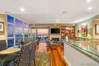 Photo #1: 240018696 Listing