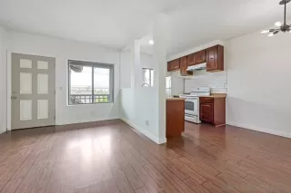 Photo #2: 240018715 Listing