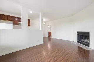 Photo #3: 240018715 Listing