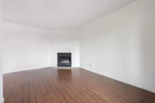 Photo #4: 240018715 Listing