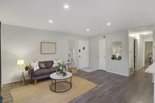 Photo #5: 240018725 Listing 