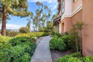 Photo #4: 240018729 Listing