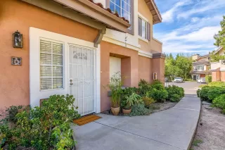 Photo #5: 240018729 Listing