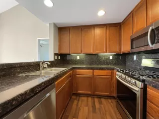 Photo #2: 240018823 Listing