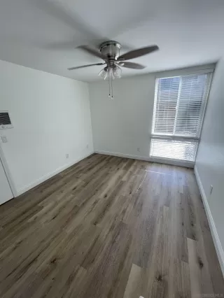 Photo #5: 240018830 Listing 