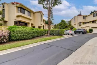 Photo #1: 240018905 Listing