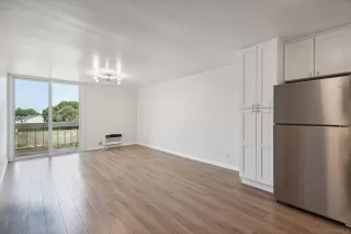 Photo #2: 240019018 Listing