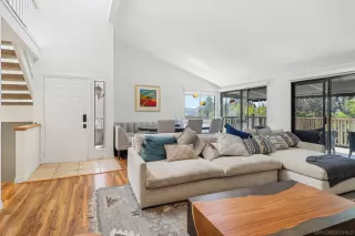 Photo #4: 240019023 Listing