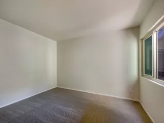 Photo #3: 240019059 Listing