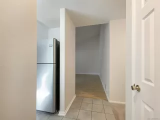 Photo #6: 240019059 Listing