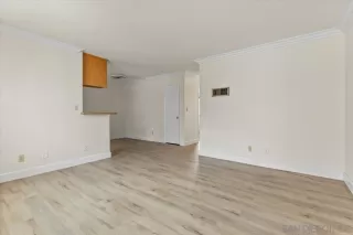 Photo #4: 240019088 Listing 