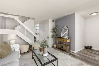 Photo #2: 240019116 Listing