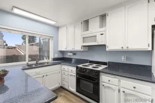 Photo #5: 240019116 Listing