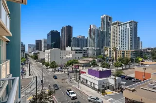 Photo #2: 240019170 Listing