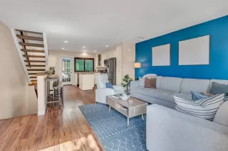 Photo #2: 240019230 Listing