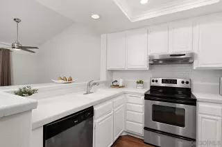 Photo #3: 240019262 Listing