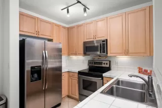 Photo #6: 240019317 Listing