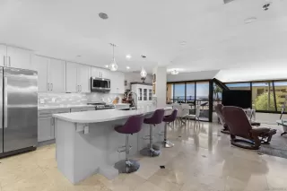 Photo #1: 240019333 Listing 