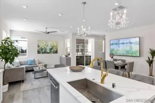 Photo #3: 240019376 Listing