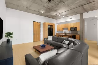 Photo #2: 240019378 Listing 