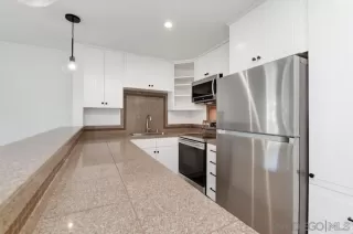 Photo #3: 240019457 Listing