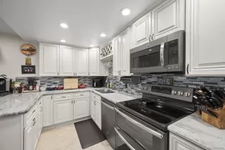 Photo #1: 240019482 Listing