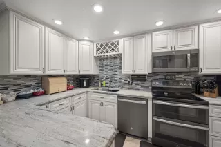 Photo #2: 240019482 Listing