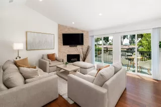 Photo #3: 240019516 Listing
