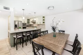 Photo #5: 240019516 Listing