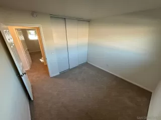 Photo #5: 240019551 Listing