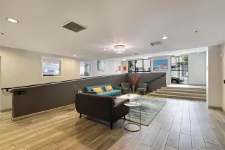 Photo #1: 240019570 Listing 