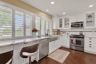 Photo #3: 240019600 Listing 