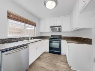 Photo #5: 240019608 Listing 