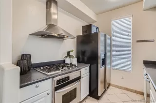 Photo #5: 240019615 Listing