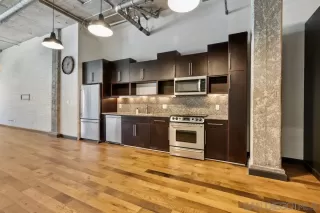 Photo #2: 240019637 Listing