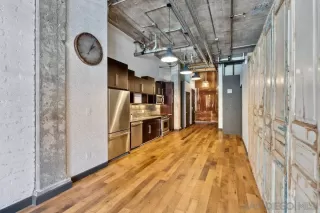 Photo #3: 240019637 Listing