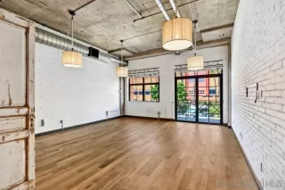 Photo #4: 240019637 Listing