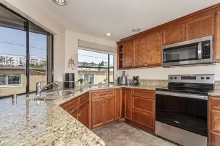 Photo #2: 240019654 Listing