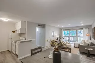 Photo #2: 240019689 Listing 