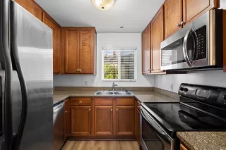 Photo #5: 240019722 Listing