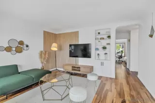 Photo #2: 240019724 Listing